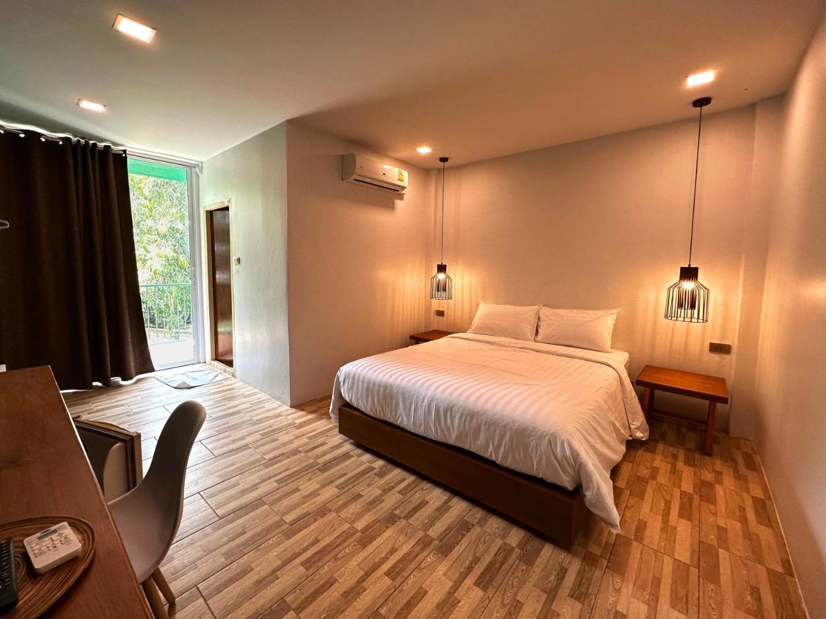 Plernpetch Hotel Surat Thani Eksteriør bilde