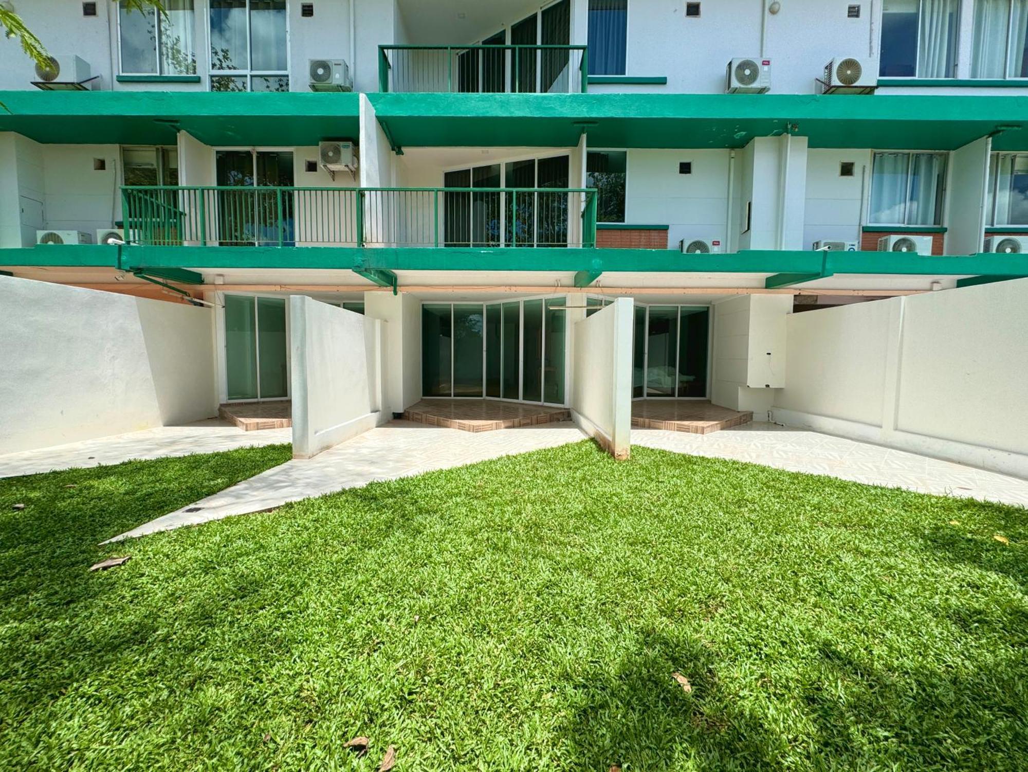 Plernpetch Hotel Surat Thani Eksteriør bilde